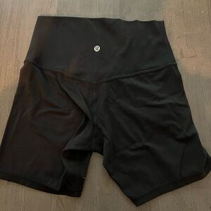 lululemon Align™ High-Rise
Short 6"